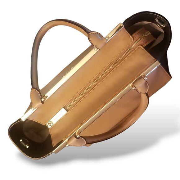 ⭐️ Michael Kors Medium Lana Suntan/Black Colorblock Leather Handbag - Picture 5 of 16